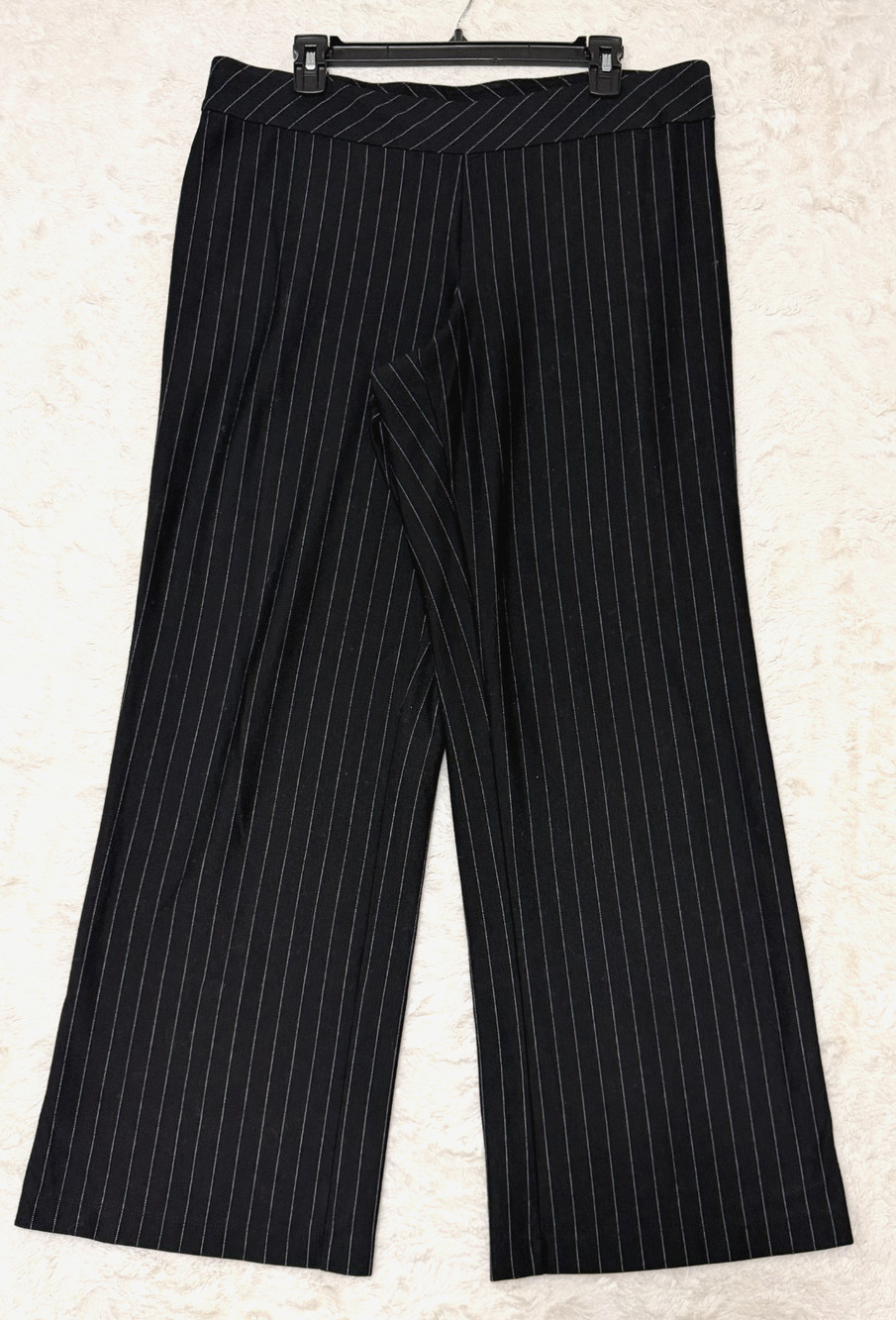 Women’s Lane Bryant Black Pin Stripe Pull On Pants 14/16 Wide Leg